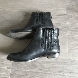 Madewell Chelsea boots